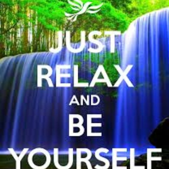 Meet your Posher, Claire Cobalt POSH AMBASSADOR - Picture 2 of 3